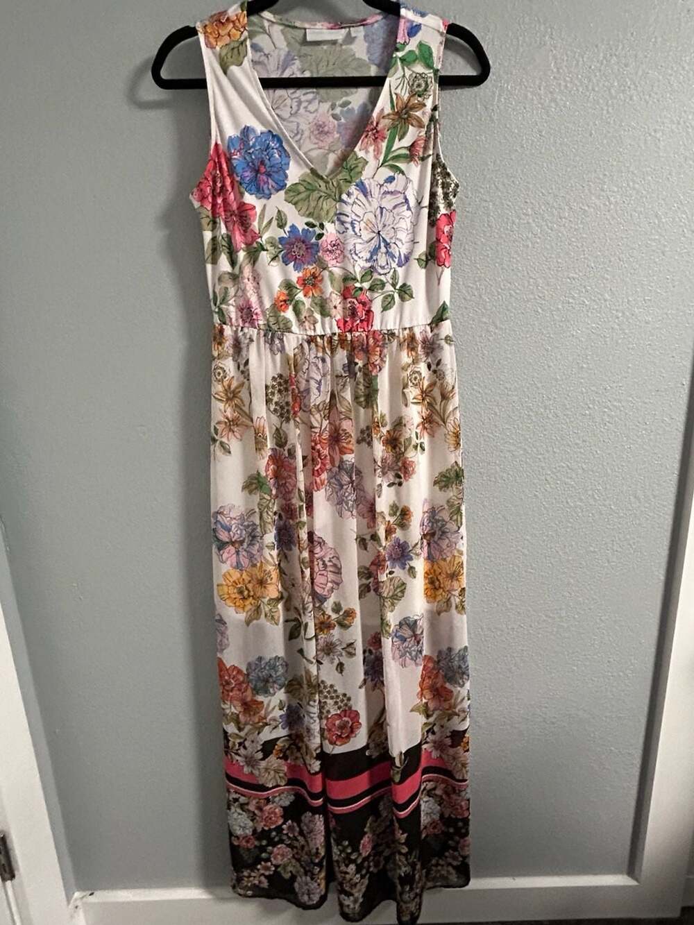 New York & Company Maxi Dress Size S Floral Sleeveless V-Neck